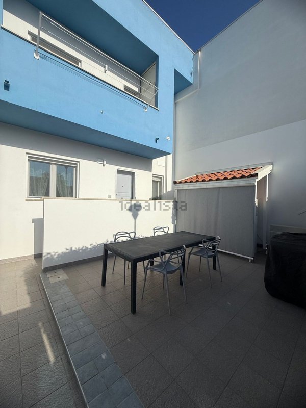 casa indipendente in vendita a Crotone