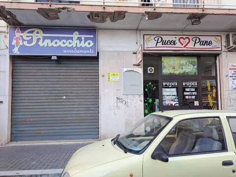 negozio in vendita a Crotone in zona Centro Città