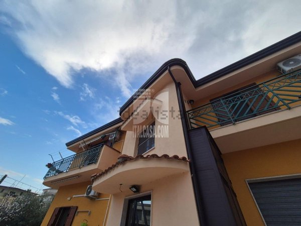 appartamento in vendita a Crotone in zona Papanice