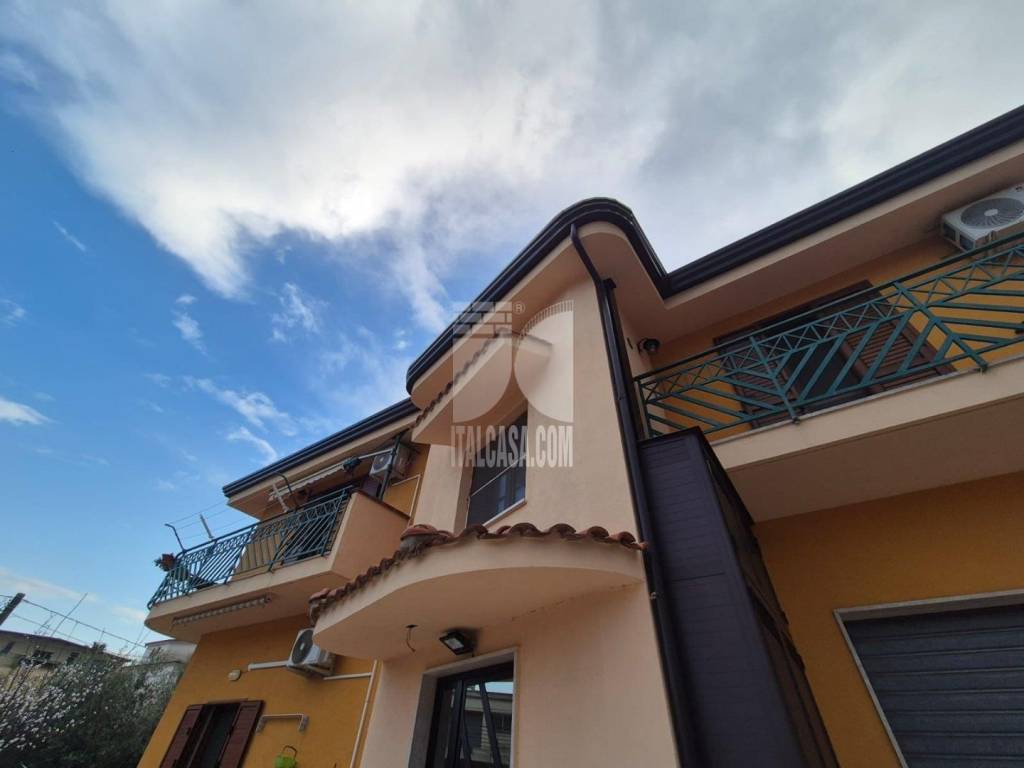 appartamento in vendita a Crotone in zona Città Vecchia