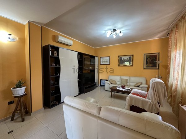 casa indipendente in vendita a Crotone