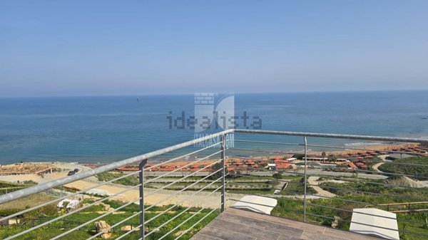 appartamento in vendita a Crotone in zona Centro Città