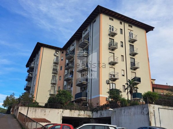 appartamento in vendita a Crotone in zona Farina
