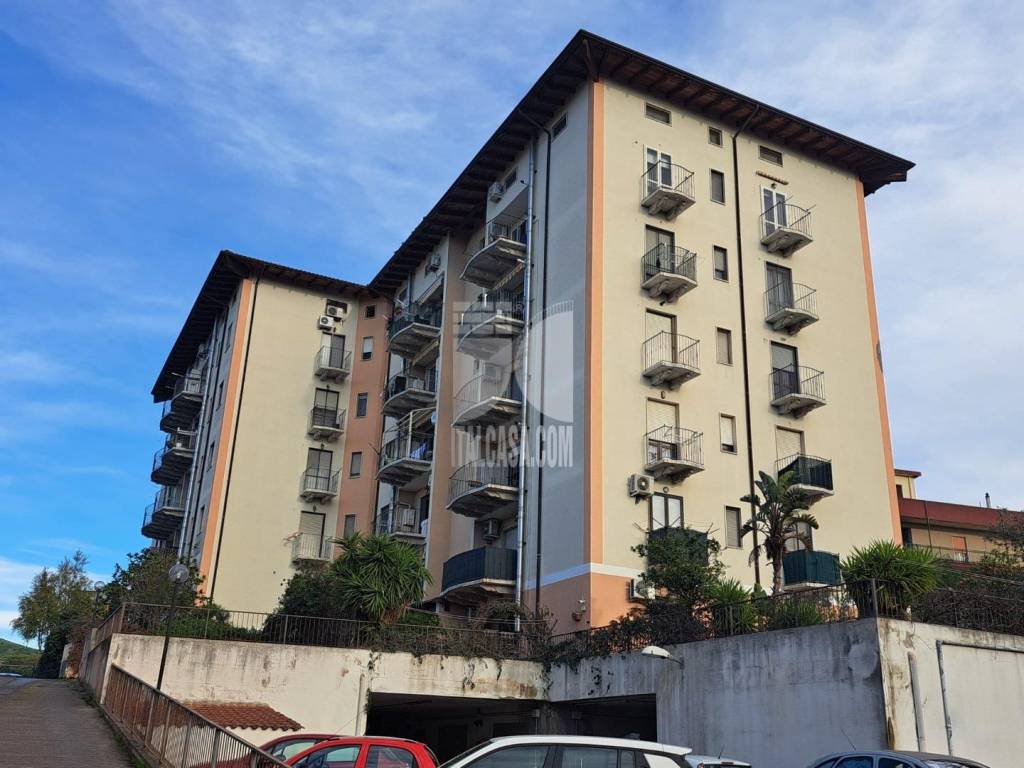 appartamento in vendita a Crotone in zona Farina