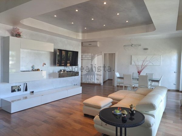 appartamento in vendita a Crotone in zona Centro Città