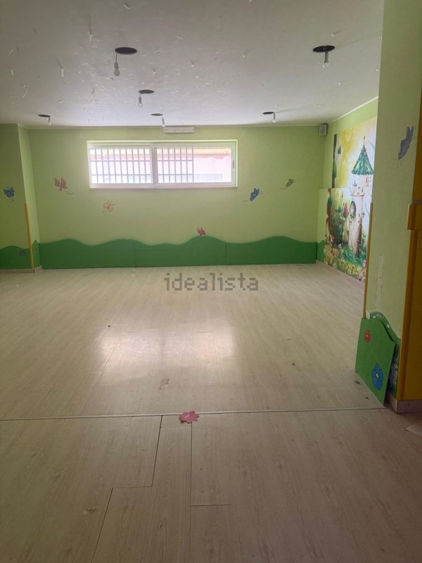 locale di sgombero in vendita a Crotone in zona Centro Città
