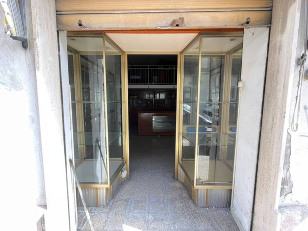 negozio in vendita a Crotone in zona Centro Città