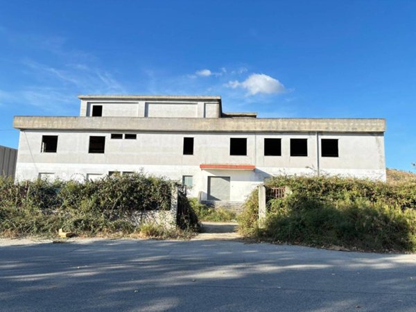 intera palazzina in vendita a Crotone