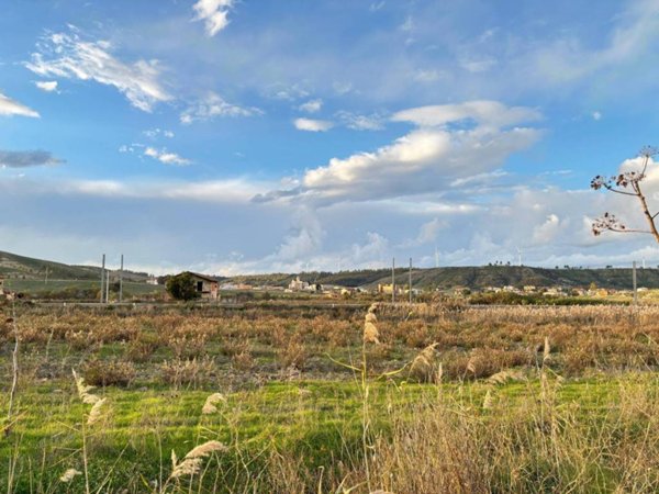 casa indipendente in vendita a Crotone in zona Farina