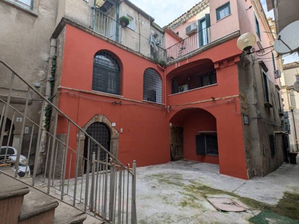 appartamento in vendita a Crotone in zona Città Vecchia