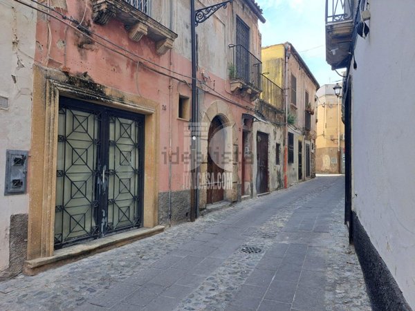appartamento in vendita a Crotone in zona Città Vecchia