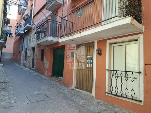 appartamento in vendita a Crotone in zona Città Vecchia