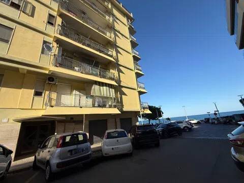 appartamento in vendita a Crotone in zona Centro Città