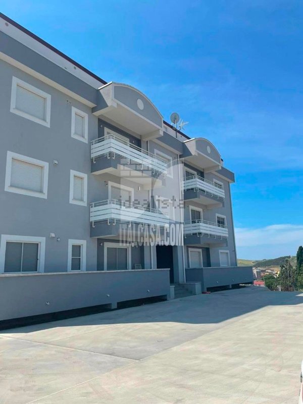 appartamento in vendita a Crotone in zona Farina