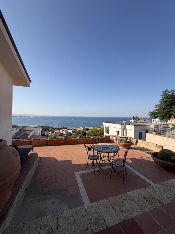 casa indipendente in vendita a Crotone