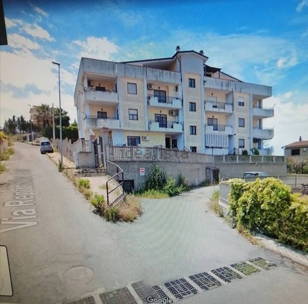 appartamento in vendita a Crotone in zona Tufolo