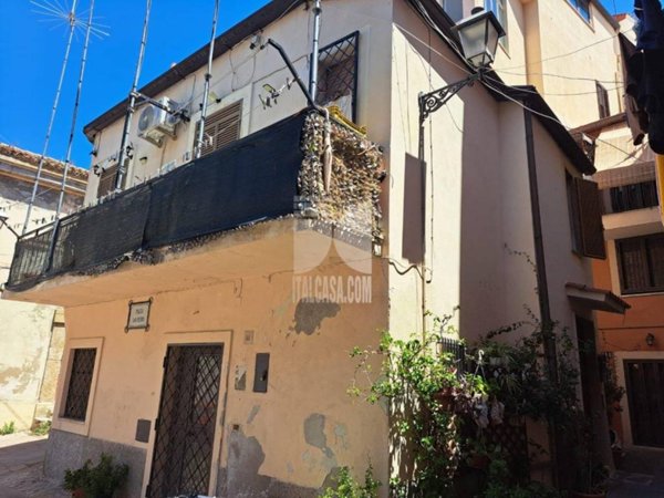appartamento in vendita a Crotone in zona Città Vecchia