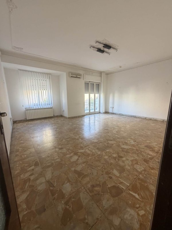 appartamento in vendita a Crotone in zona Centro Città