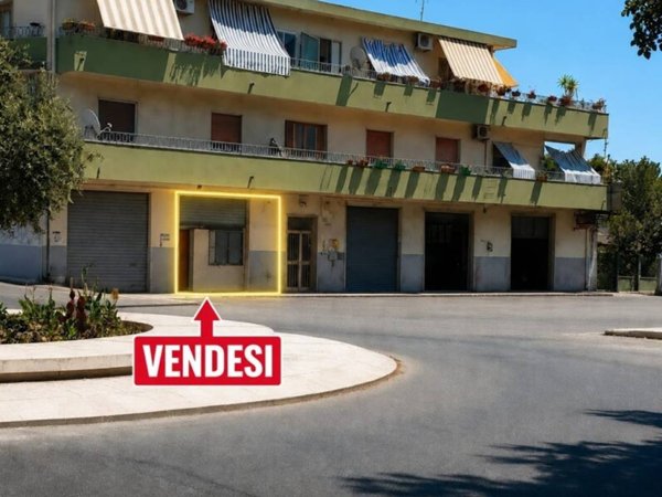 negozio in vendita a Crotone