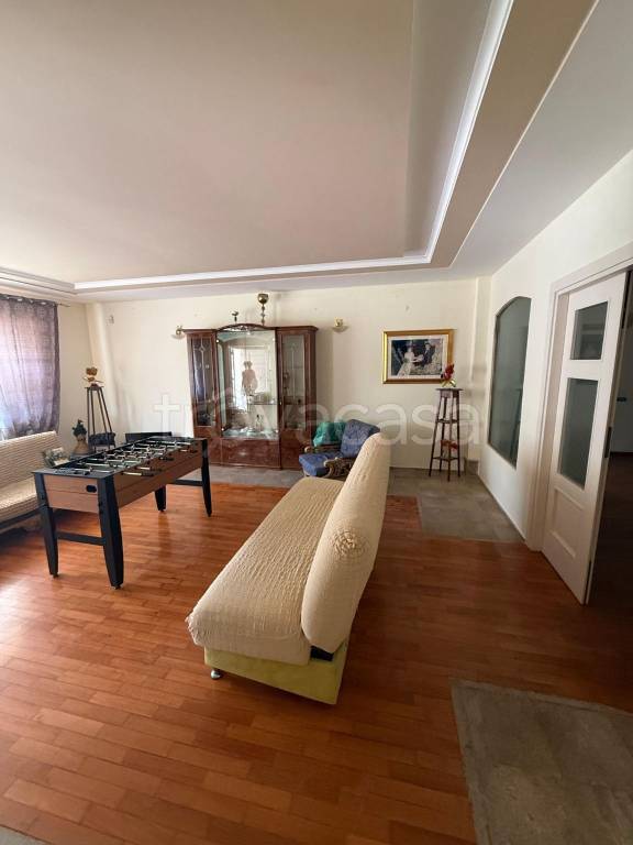 casa indipendente in vendita a Crotone in zona Farina