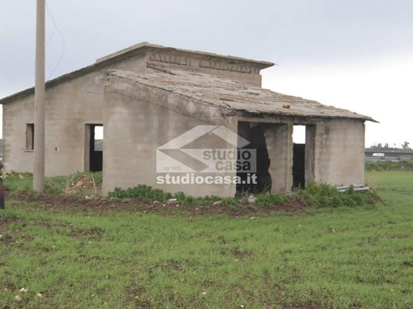 casa indipendente in vendita a Crotone in zona Capo Colonna