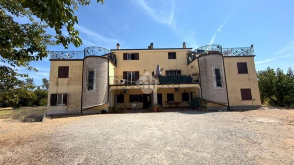 appartamento in vendita a Crotone in zona Margherita