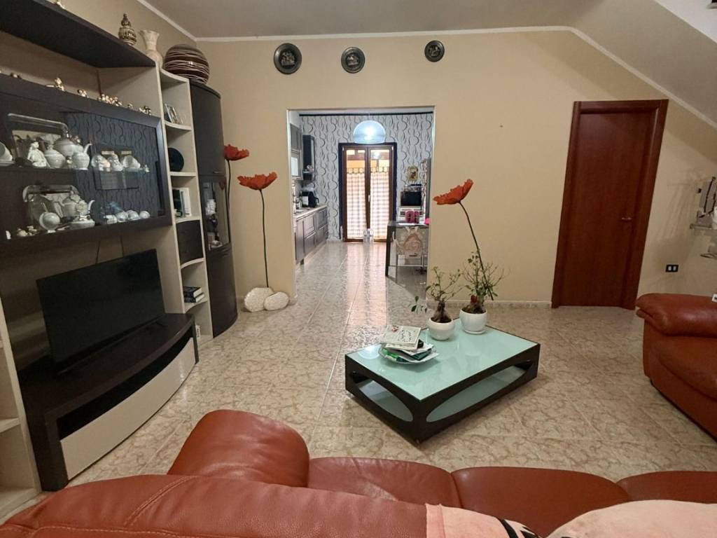 casa indipendente in vendita a Crotone in zona Tufolo