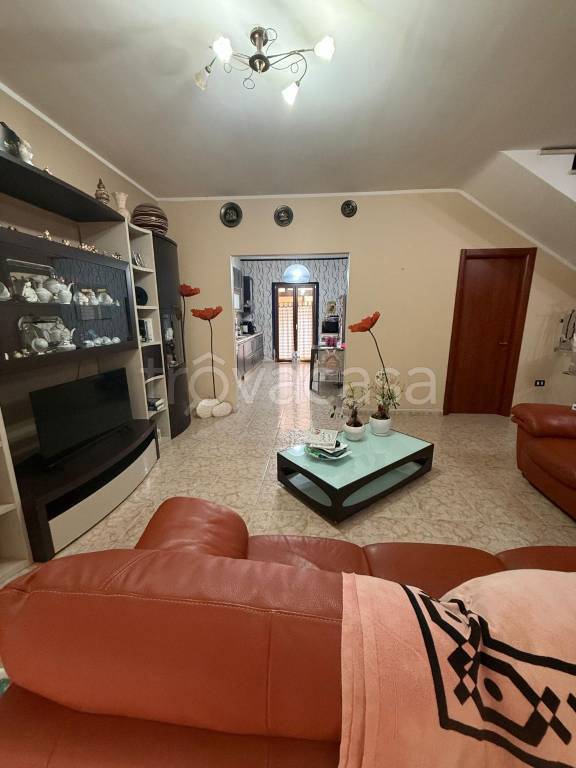 casa indipendente in vendita a Crotone in zona Farina