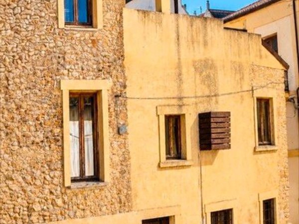 appartamento in vendita a Crotone in zona Città Vecchia
