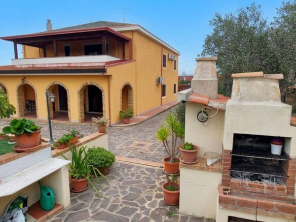 appartamento in vendita a Crotone in zona Farina