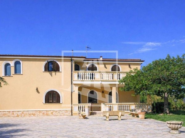casa indipendente in vendita a Crotone in zona Margherita