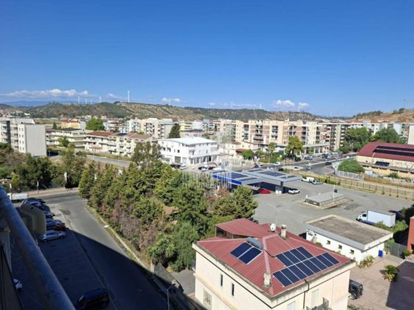 appartamento in vendita a Crotone in zona Farina