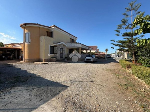 casa indipendente in vendita a Crotone in zona Margherita