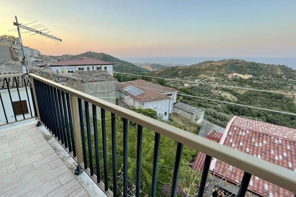 appartamento in vendita a Crucoli in zona Torretta