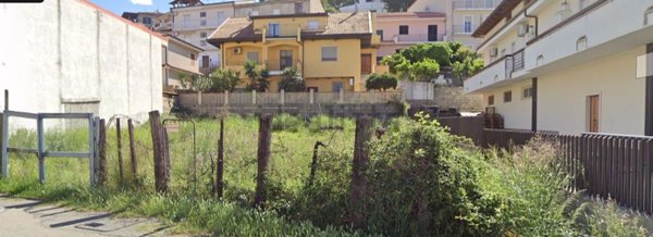 terreno edificabile in vendita a Crucoli