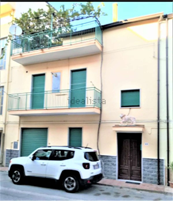 casa indipendente in vendita a Crucoli