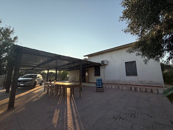 casa indipendente in vendita a Cutro in zona San Leonardo