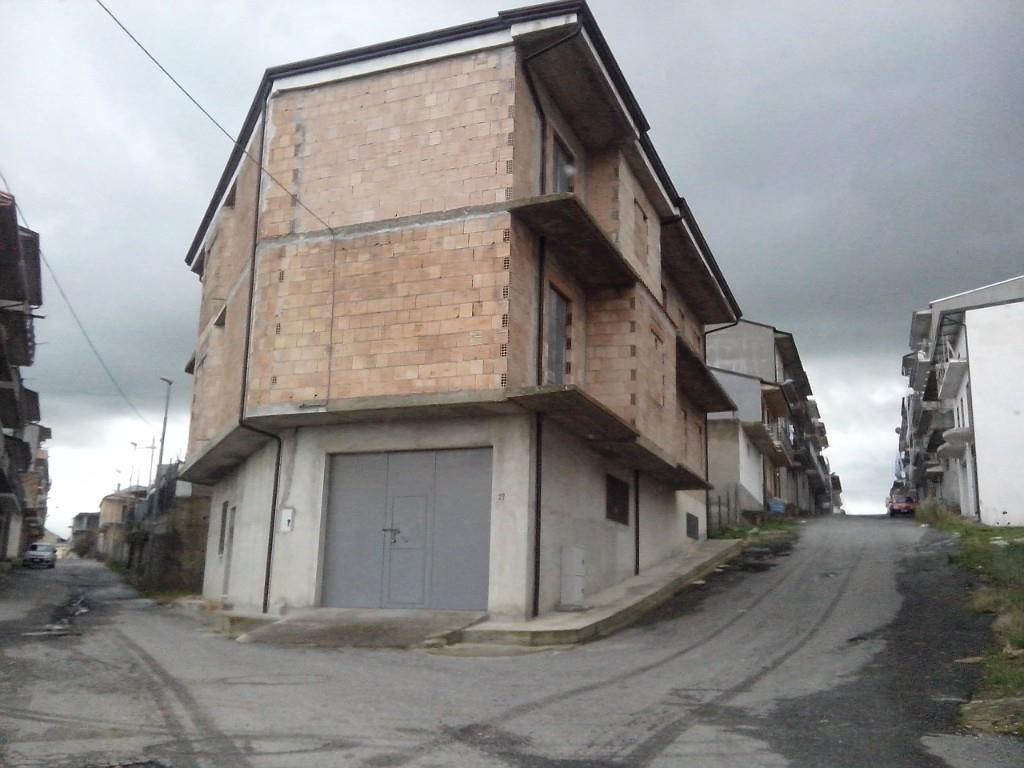casa indipendente in vendita a Cutro