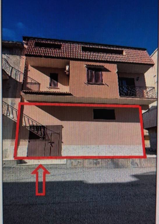 locale commerciale in vendita a Cutro