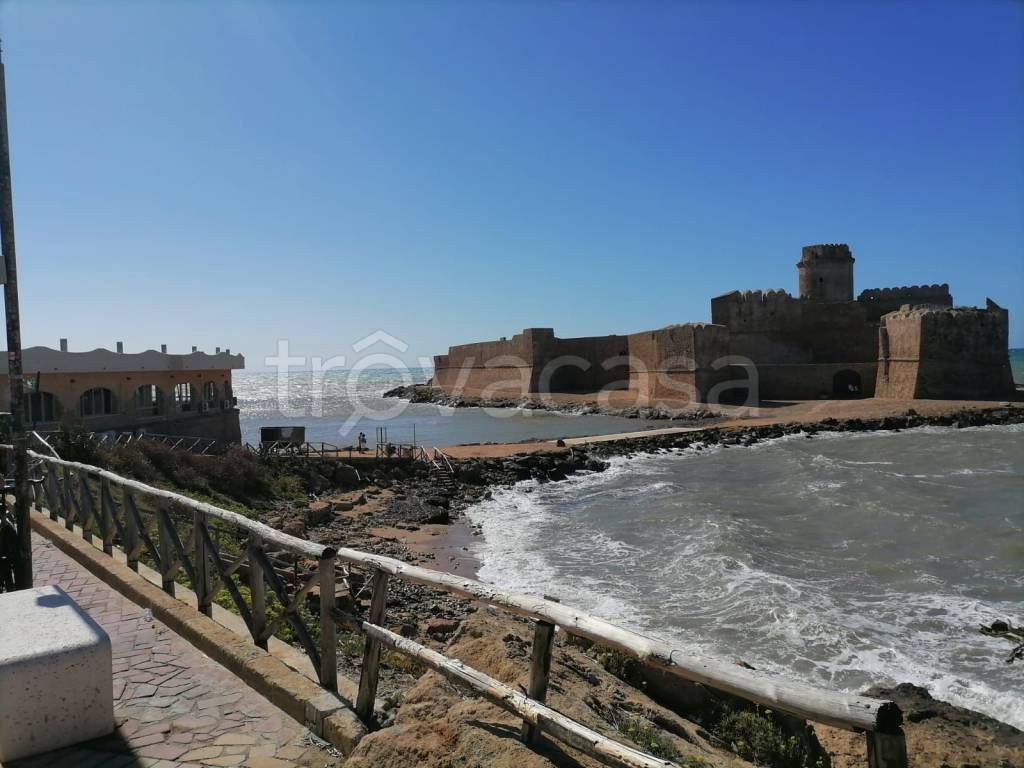 appartamento in vendita ad Isola di Capo Rizzuto in zona Capo Rizzuto