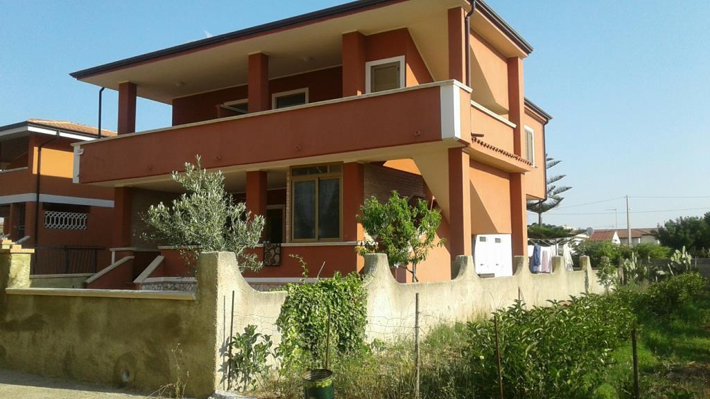 casa indipendente in vendita ad Isola di Capo Rizzuto in zona Capo Rizzuto