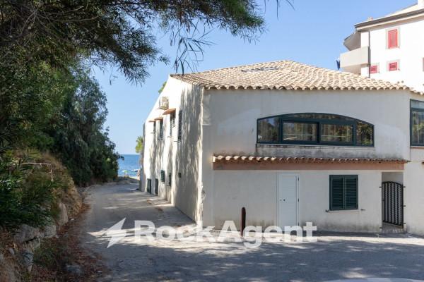 appartamento in vendita ad Isola di Capo Rizzuto in zona Le Castella