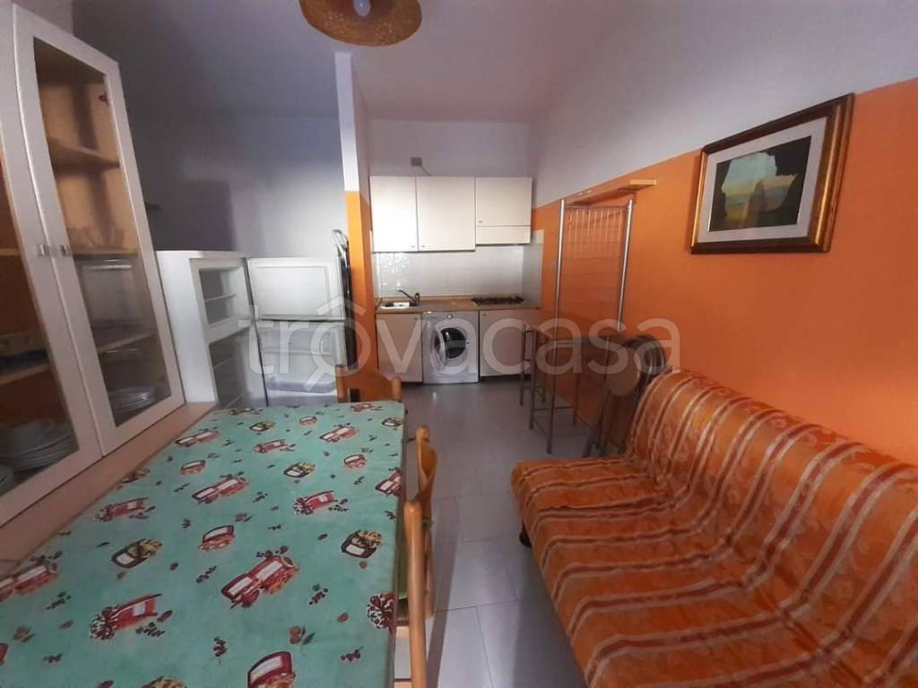 appartamento in vendita ad Isola di Capo Rizzuto in zona Le Castella