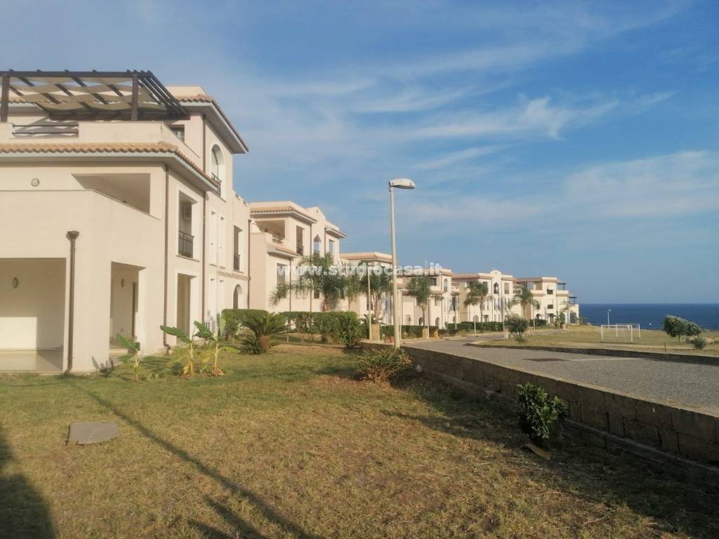 appartamento in vendita ad Isola di Capo Rizzuto in zona Capo Rizzuto