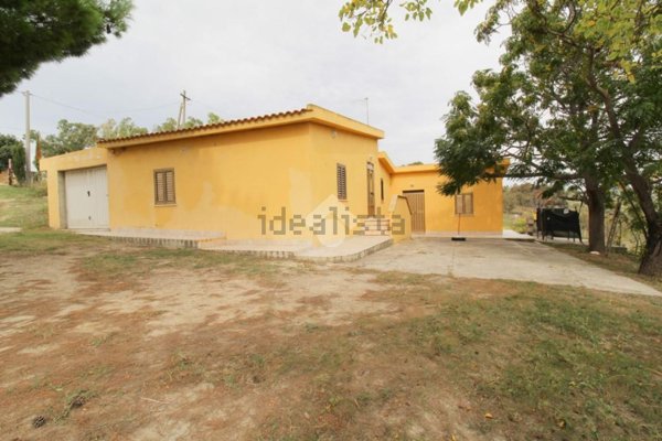 casa indipendente in vendita ad Isola di Capo Rizzuto