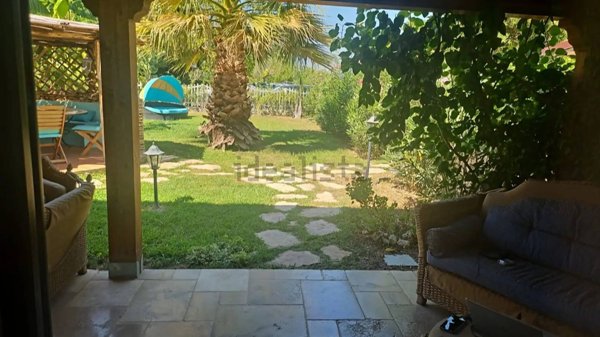 casa indipendente in vendita ad Isola di Capo Rizzuto in zona Capo Rizzuto