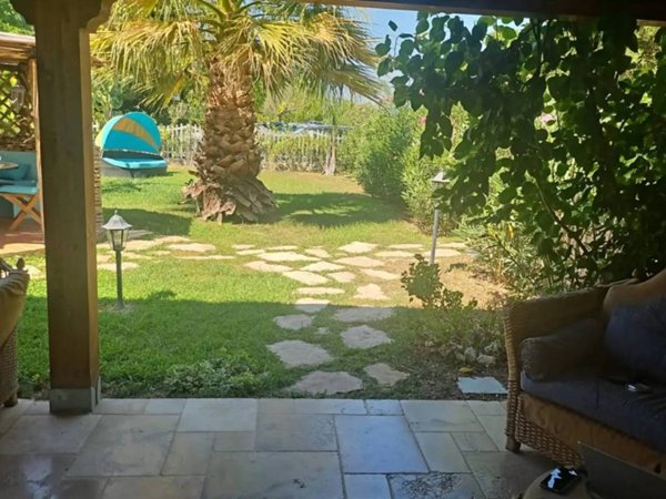 casa indipendente in vendita ad Isola di Capo Rizzuto in zona Capo Rizzuto