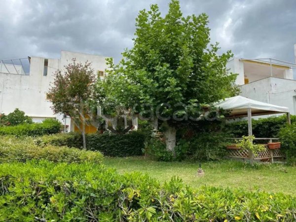 appartamento in vendita ad Isola di Capo Rizzuto in zona Le Castella