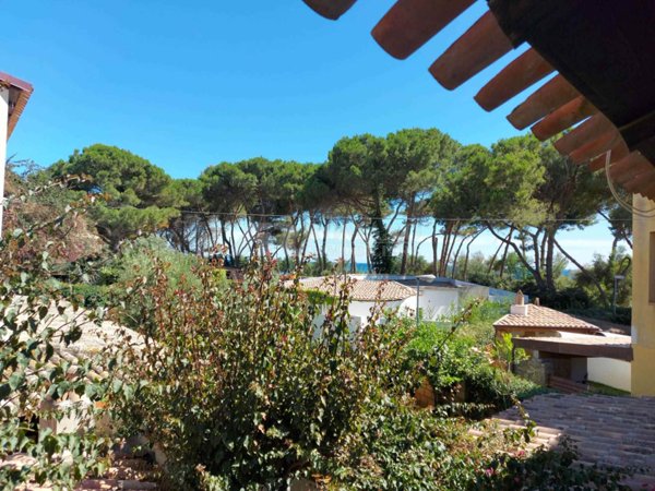 appartamento in vendita ad Isola di Capo Rizzuto in zona Le Castella