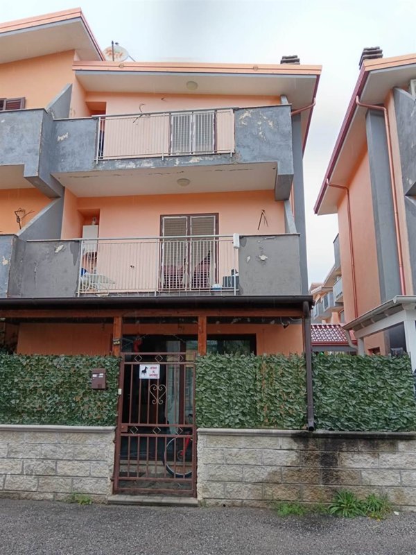 casa indipendente in vendita ad Isola di Capo Rizzuto